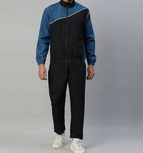 Conjunto de jogging personalizado para hombre chaqueta cortavientos impermeable de poliéster con capucha pantalones ligeros conjuntos de chándal de nailon para hombre - Product Image 1