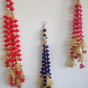 2FT Handmade Pom Pom and Gold Bell Gota String Décoration de mariage indien, Mehndi Decor, Party Backdrop, Diwali Festival Garland - Product Image 1