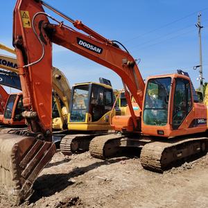 Excavatrice sur chenilles d'occasion Doosan DH150, 15 tonnes, godet de 0,75 m³, marque coréenne d'origine, excavatrice de construction de taille moyenne, faible nombre d'heures, certifiée CE - Product Image 3