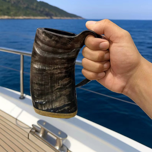 Tasse en corne de Style Viking faite à la main chope à boire authentique tasse en corne de buffle finition naturelle verres - Product Image 1