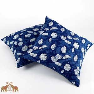 ปลอกหมอนอิงผ้าฝ้ายทำมือลายดอกไม้สไตล์โมเดิร์นคุณภาพสูง พิมพ์ลายสีคราม เป็นมิตรกับสิ่งแวดล้อม ปิดด้วยซิป เหมาะสำหรับใช้ในบ้าน โรงแรม หรือสไตล์ชาติพันธุ์ - Product Image 5