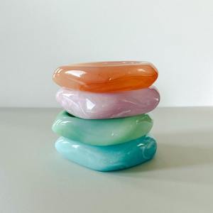 Pendentif en bois de résine de style lune fourni par l'usine avec maillon de chaîne en bois de santal en pierre de résine transparente et corde pour les mariages et les cadeaux - Product Image 4