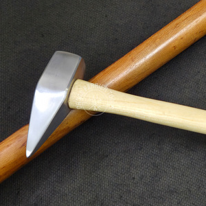 Meilleure vente manche en bois marteau poinçon centre de forgeron poinçon en acier au carbone traité thermiquement marteau fer à cheval - Product Image 6