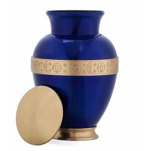 โกศเผาศพทองเหลืองสีน้ำเงินเงางาม พร้อมแถบสลักสีทอง สำหรับบรรจุอัฐิมนุษย์  โถใส่เถ้ากระดูกสำหรับงานศพ  โถเก็บอัฐิสำหรับตกแต่ง  ผู้ส่งออกและขายส่ง - Product Image 4