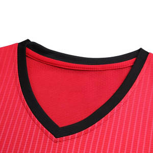 Maillot de football à manches courtes respirant sublimé en couleur personnalisée - Product Image 2
