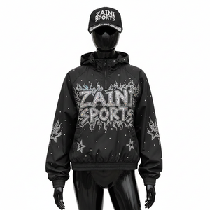 Veste coupe-vent noire en polyester de haute qualité 130GSM pour femmes, panneau raglan, coupe avec strass, logo personnalisé, finition pour femmes - Product Image 1