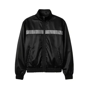เสื้อแจ็คเก็ตผ้าซาตินสีดำพร้อมแถบสะท้อนแสงด้านหลัง - Product Image 1