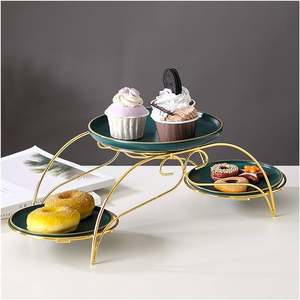 Support de gâteau d'espacement de gâteau enduit de poudre d'or en métal de conception unique pour l'événement de noce et le restaurant - Product Image 4