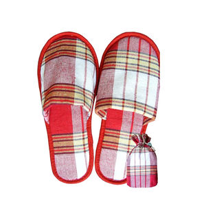 Pantoufles de bain avec logo personnalisé, confortables, décontractées, pour la maison, disponibles au prix le plus bas - Product Image 4