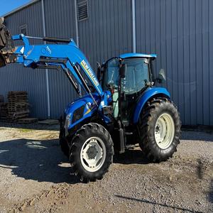 Potencia tu tierra con la serie T4 de New Holland, que ofrece resistencia de primera calidad y funcionamiento suave, disponible ahora para comprar. - Product Image 1