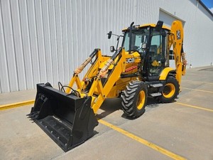 รถแบคโฮเดอร์3CX JCB สำหรับงานหนักพร้อมระบบส่งกำลังเครื่องยนต์ดีเซลเทอร์โบสำหรับงานดินและโครงการสาธารณูปโภค - Product Image 3