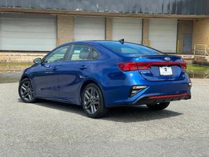 Forte GT Line FWD Plus d'occasion en excellent état, sans accident, conduite à gauche/droite - Product Image 2