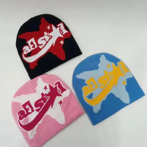 Gorro de punto Jacquard cálido de invierno personalizado del fabricante, gorro frío sin puños con letras de tendencia europea americana de lujo, gorro táctil de diseñador - Product Image 1