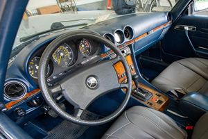 Mercedes-Benz 380SL d'occasion de 1984, sans réserve, moteur V8, toit rigide d'origine inclus, non modifiée - Product Image 4