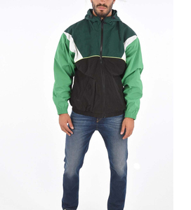 2025 vente en gros de vêtements de sport pour hommes Logo personnalisé imperméable à capuche veste coupe-vent grande taille réversible avec technique brodée - Product Image 3