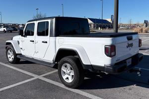 Jeep Gladiator Sport 4x4 2021 Usado y Confiable - Product Image 3