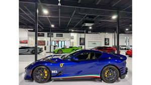 Voiture de sport d'occasion 2023 Performance Coupé à propulsion arrière, boîte automatique, conduite à gauche/droite disponible - Product Image 4