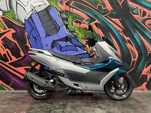 Precio de Descuento, Scooter CFMOTOS 150SC 2025 con ABS, Disponible para Envío a Todo el Mundo - Product Image 3