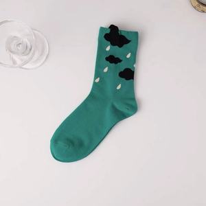 Calcetines personalizados de algodón 100% para mujer, diseño Floral 3D, mariposa, transpirable, de secado rápido, informal, uso diario, etiqueta privada de Vietnam - Product Image 3