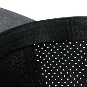 Sombrero deportivo de rendimiento impermeable de 5 paneles personalizado de alta calidad, gorras de golf de LICRA de poliéster transpirable con logotipo de diseño de corte láser - Product Image 5