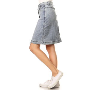 Nouvelle arrivée Jupe en jean lavé droite décontractée de couleur unie à la mode pour femmes conception personnalisée logo prix bon marché - Product Image 2