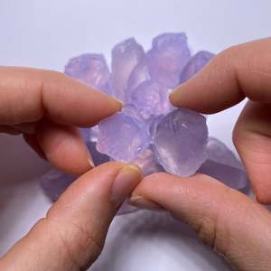 Piedra Preciosa de Cuarzo Lavanda Natural de Brasil - Product Image 3