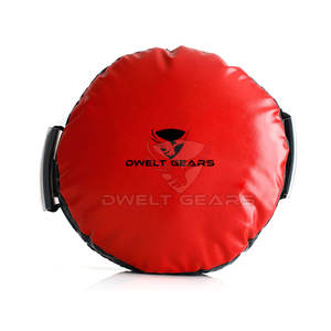 Pantalones de boxeo de cuero cómodos al por mayor con escudos de perforación de logotipo personalizado para entrenamiento de MMA - Product Image 1