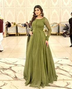 Robe maxi élégante Anarkali Lehenga Choli à volants, tissu acrylique respirant, personnalisable, pour femmes, traditionnelle pakistanaise et indienne - Product Image 5