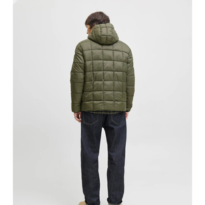 แจ็คเก็ตเบสบอลผู้ชายคุณภาพสูง ปี 2026 ผลิตโดยผู้ผลิต แจ็คเก็ตกันลมแบบกำหนดเอง แจ็คเก็ตบอมเบอร์บุผ้านวม แจ็คเก็ตบุหนา สไตล์ลำลอง สตรีทแวร์ - Product Image 3