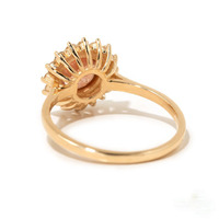 Anillo de Eternidad Chapado en Oro de Plata de Ley 925 para Mujer con Diseño Único de Piedra Solar Dorada y Engaste Romántico en Bisel, Ideal para Fiestas y Bodas