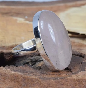 925 Plata de ley Diseñador clásico Corte ovalado Rosa Cuarzo Boda Compromiso Aniversario Anillo Enero Birthstone - Product Image 3