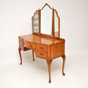 Antique Victorian <b>Dressing</b> <b>Table</b> <b>French</b> Antique Vanity Made Of Mahogany Wood - Product Image 3