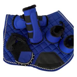 Ensemble de tapis de selle de dressage matelassé vert menthe Fizzan International, confortable et polyvalent, avec sangles de selle, protège-étriers et protège-masque - Product Image 2