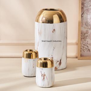 Elegante Florero de Metal en Acabado Dorado y Blanco para Decoración de Pisos de Hogar y Hotel, Florero Grande - Product Image 1