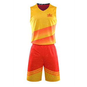 Services OEM, ensembles d'uniformes de basket-ball pour adultes, conçus sur mesure, respirants, manches courtes, vêtements de sport, prix raisonnable, en vente - Product Image 1