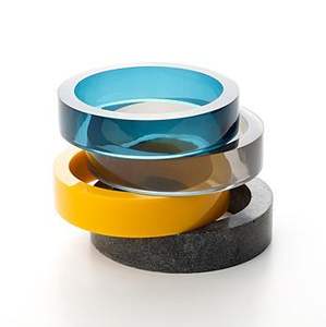 Bracelet en résine acrylique carrée colorée, bracelet vintage large géométrique irrégulier hexagonal en plastique pour femmes - Product Image 2