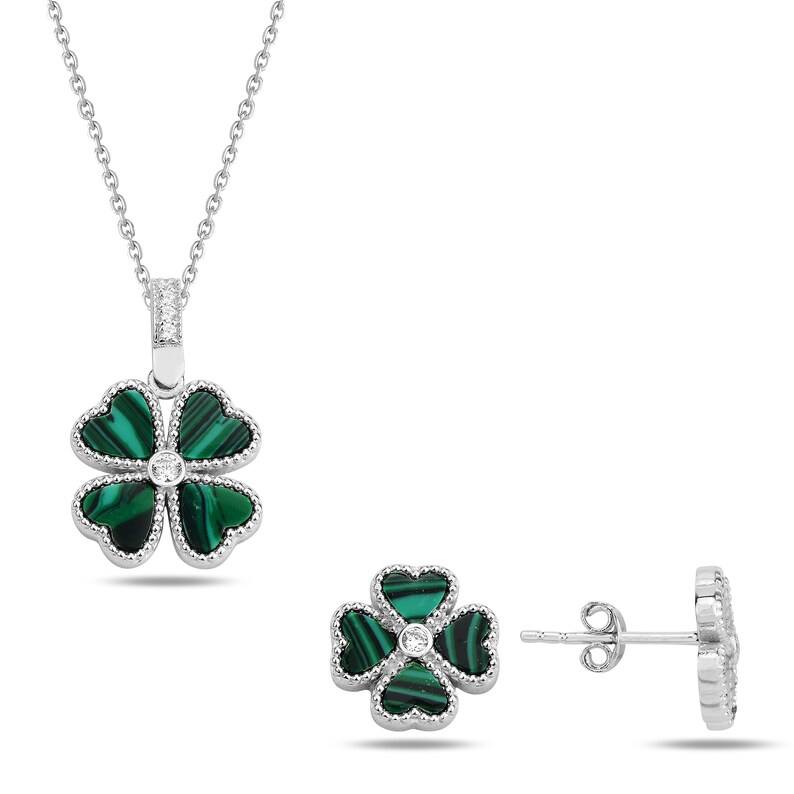 สีเขียว