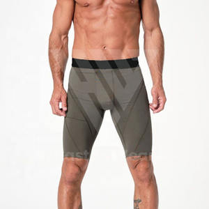 Active Wear Sporty Short de compression solide et écologique à taille élastique avec logo personnalisé pour hommes - Product Image 2