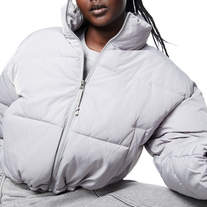 Veste en duvet pour femmes sans manches personnalisée Gilet rembourré Manteau léger gilet uni Veste matelassée Veste à col montant Gilet - Product Image 2