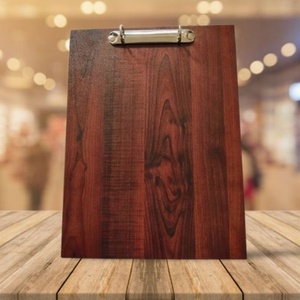 Cubierta de Menú de Madera Marrón Claro/Marrón con Logotipo Personalizado DIVRIS, Encuadernación en Cuero, Múltiples Páginas para Restaurantes, Cafeterías y Bares - Product Image 5