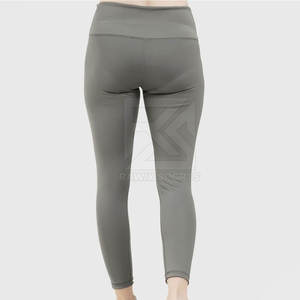 Mallas de entrenamiento sin costuras con logotipo personalizado 2025 para mujer, la mejor venta, mallas de Yoga para mujer con ropa activa - Product Image 4
