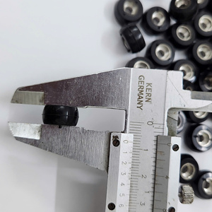 Cette barre de support en caoutchouc équipée d'un arbre et de roulements en métal assure une stabilité supérieure et un support robuste dans le temps - Product Image 3