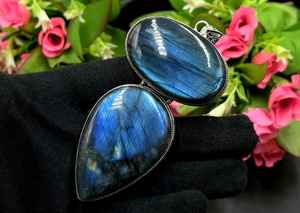 Pendentif en pierre précieuse Labradorite naturelle fait à la main en argent sterling 92.5 avec placage à l'or bijoux de guérison en grande pierre pour les fiançailles - Product Image 3