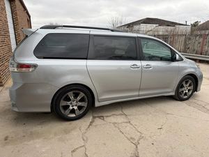 Toyota Sienna SE 2015 SUPER LIMPIA, 8 Pasajeros, TRANSMISIÓN AUTOMÁTICA, CILINDROS V6 - Product Image 6