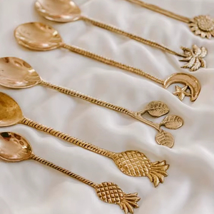 ช้อนทองแดงทำด้วยมือพร้อมงานศิลปะดอกไม้วาดด้วยมือที่สวยงามสำหรับเป็นของขวัญ hampers ในราคาที่ต่ำที่สุดโดยโซนหัตถกรรมส่งออก - Product Image 1