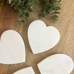 Juego de 4 posavasos con forma de corazón de mármol blanco natural para el Día de San Valentín 4,5x4,5 pulgadas - Product Image 6