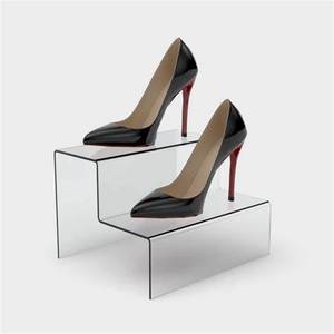 2025 Prix d'usine Acrylique Shoe Riser Stand Affichage élégant pour baskets, talons et chaussures dans la vente au détail, les événements et les collections - Product Image 1