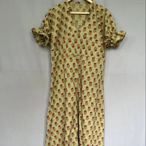 Floral Pavo Real Impreso Patrón Hecho a mano Estilo occidental Vestido bohemio Disponible en colores personalizados Maxi Vestidos coreanos Verano - Product Image 1