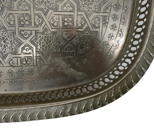 Plato de Presentación Plateado Vintage con Borde Floral, Decoración Elegante para Mesa de Bodas, Fiestas, Cenas Festivas y Decoración del Hogar - Product Image 3