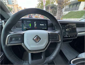 Amazing USADO 2023 Rivian R1S Edición de lanzamiento Sedán Quad-Motor AWD usado cuidadosamente - Product Image 2